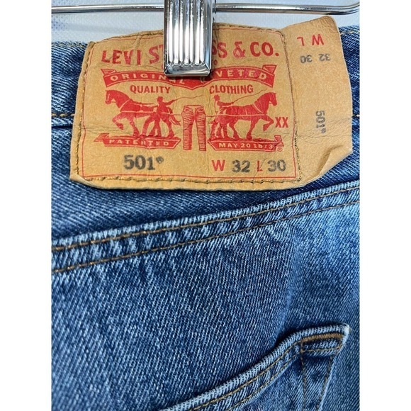 Levi Strauss Original Button Fly Fit 501 Denim Jean Pant • - Picture 4 of 7